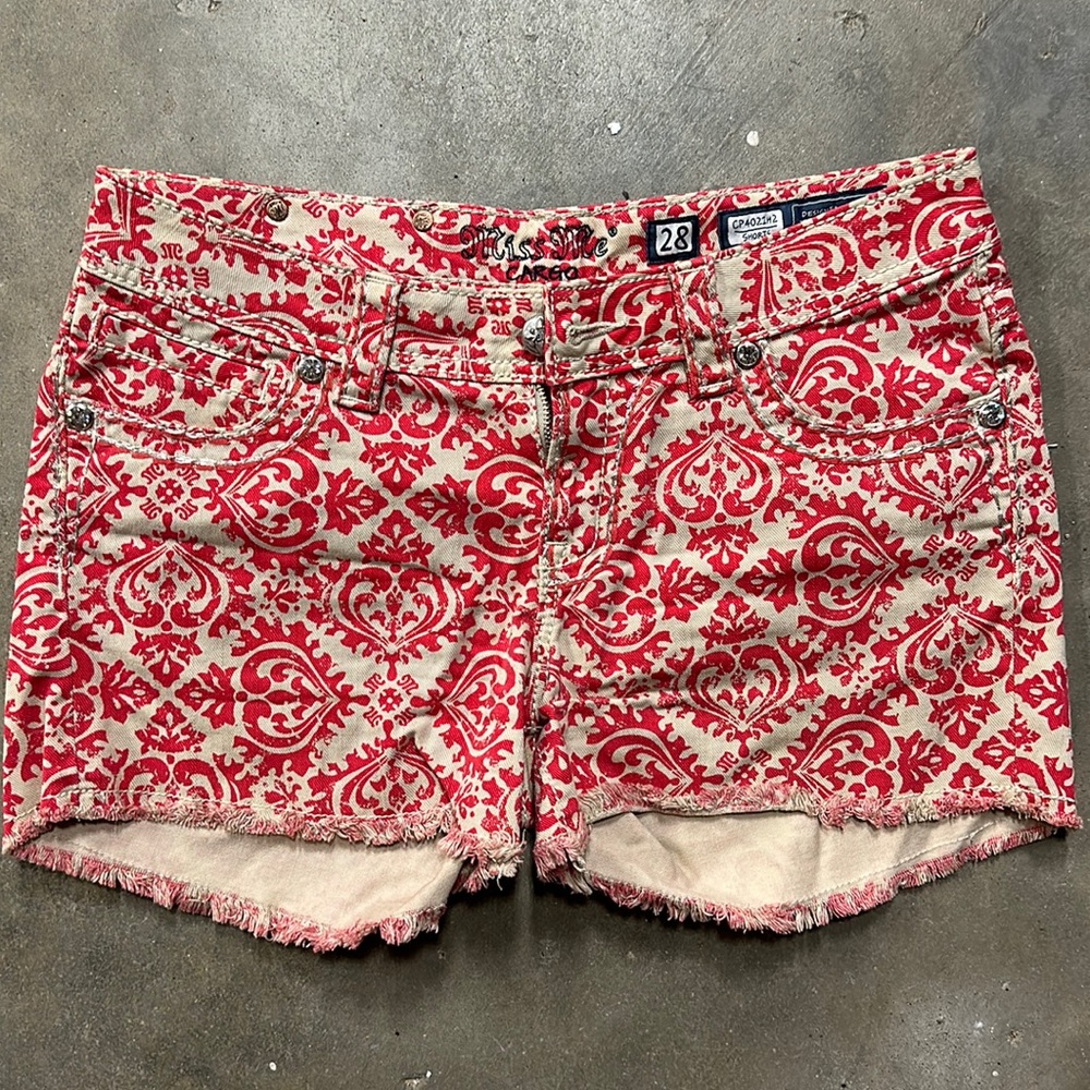 Miss Me Cargo Red shorts size 28
